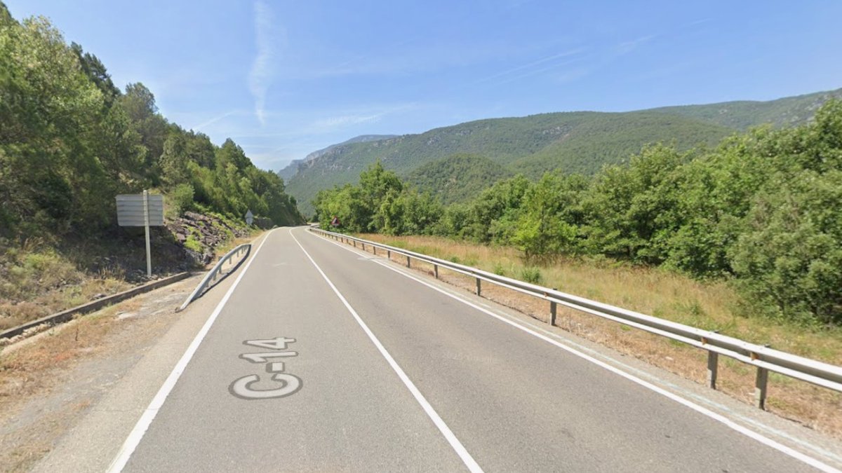 La C-14 a l'altura dels Hostalets de Tost.