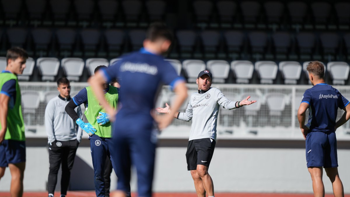 Entrenament del conjunt tricolor al Comunal.
