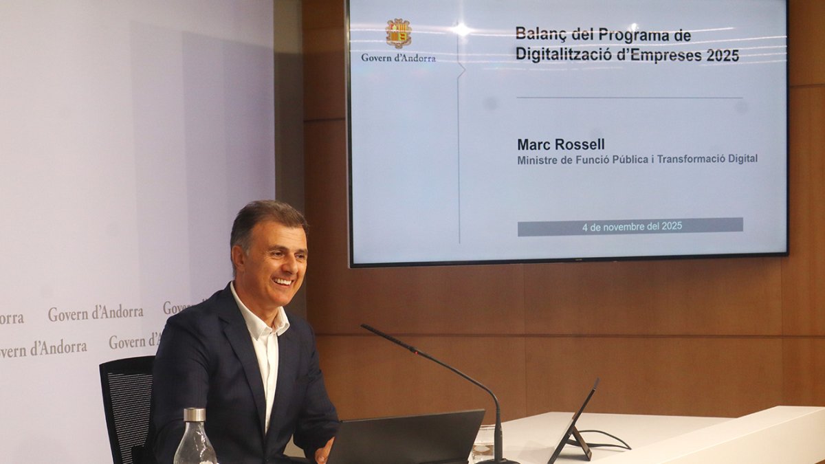 El ministre Rossell, ahir.