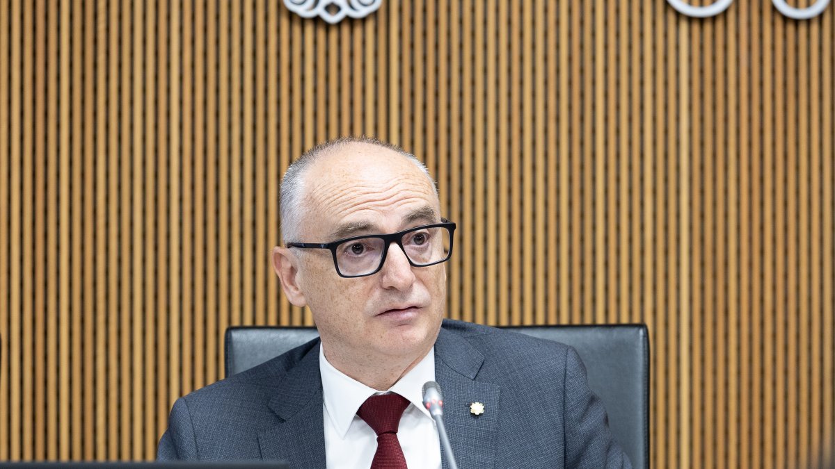 El ministre de Finances, Ramon Lladós, avui en la compareixença en comissió al Consell