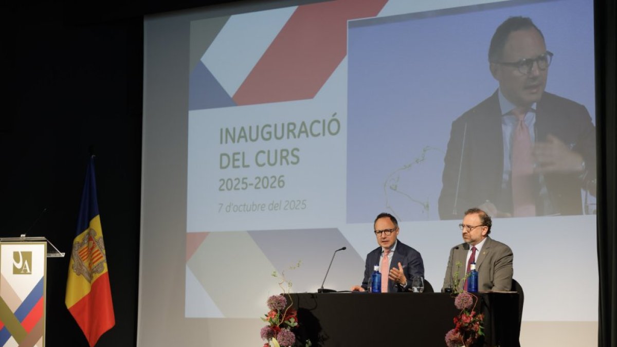 La darra obertura del curs universitari.