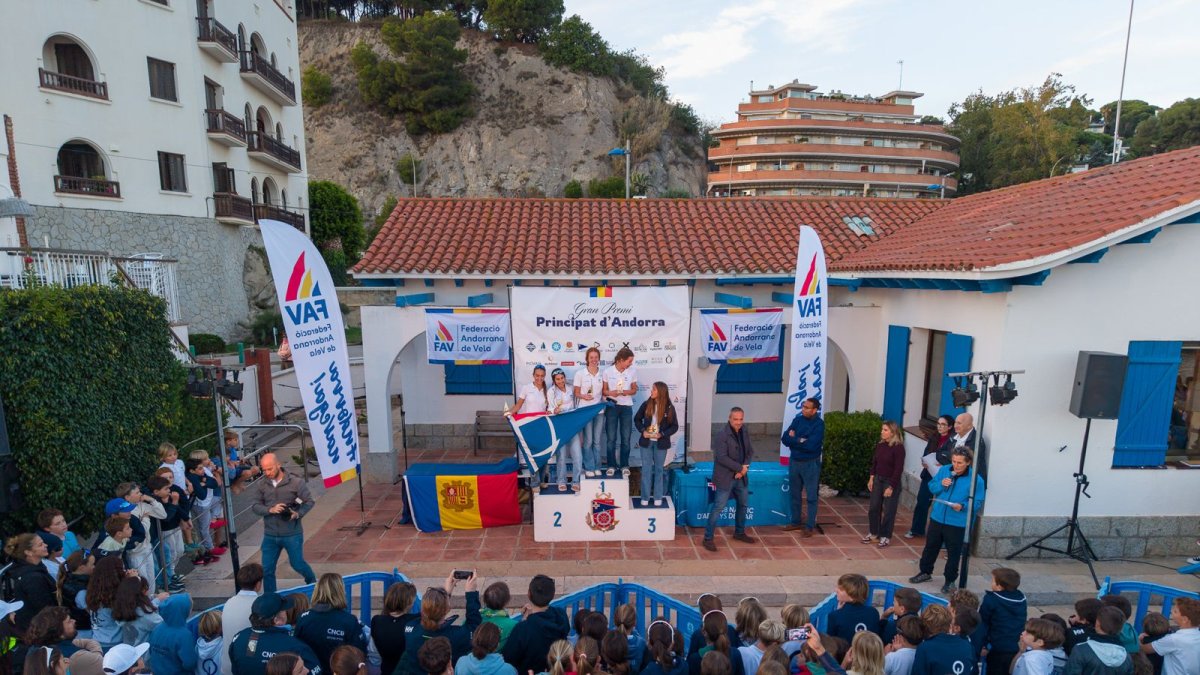 Acte de premiació durant el 36è GP de vela d'Andorra celebrat a Arenys de Mar
