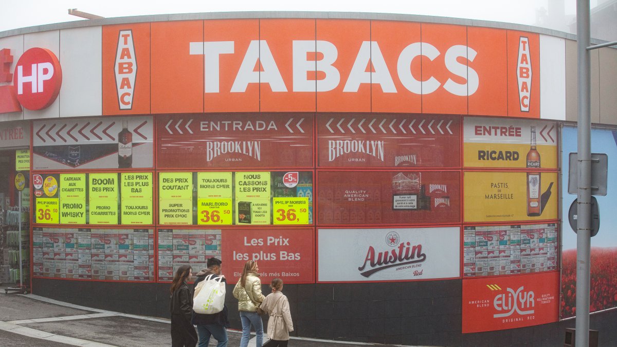 Establiments de tabac al Pas.