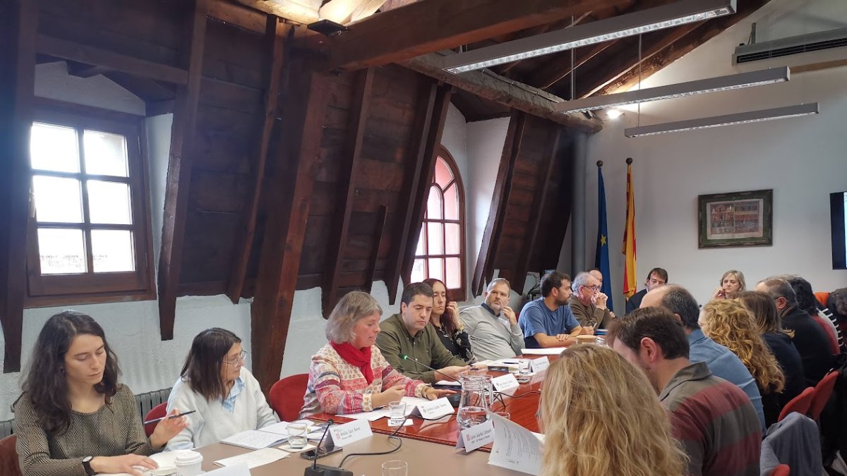 Primera reunió de la Taula.