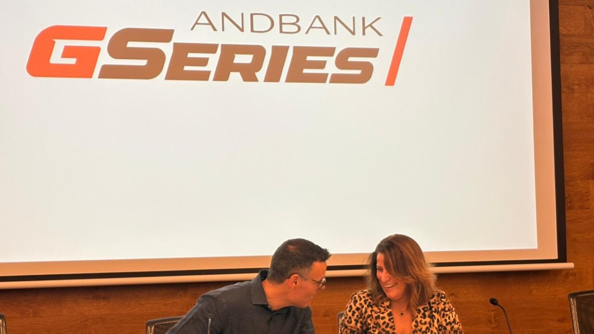 Àlex Bercianos, director del circuit, i Maria Suárez, directora de banca país d’Andbank.