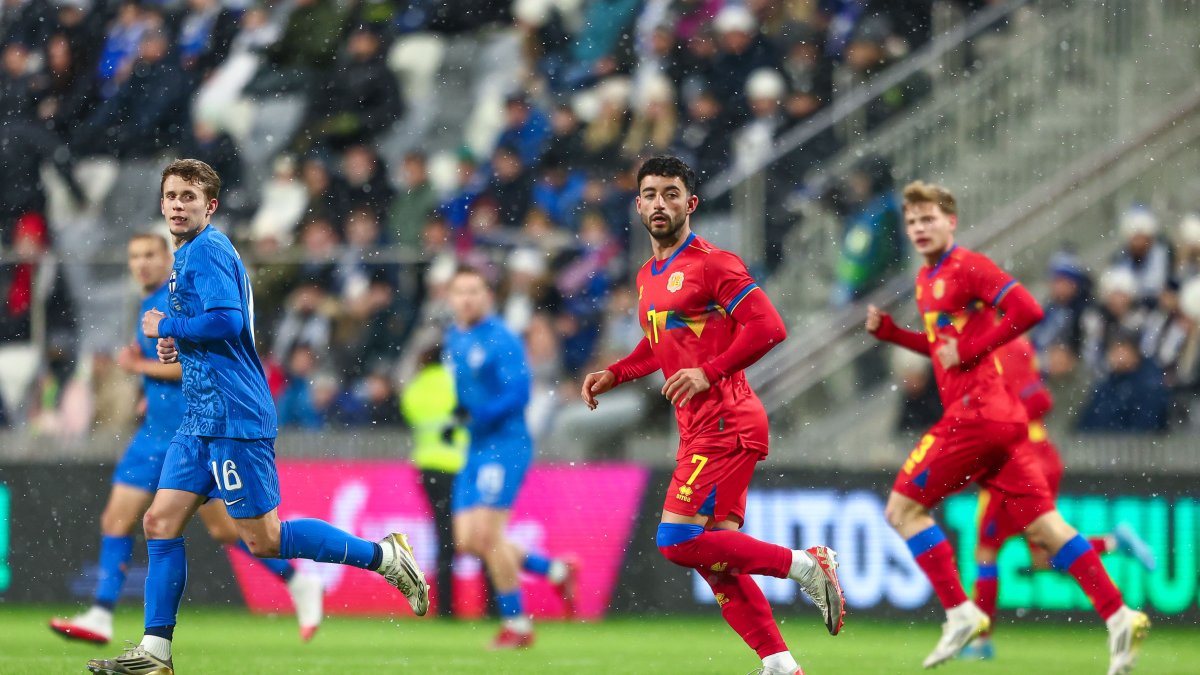 Jordi Aláez va disputar els darrers minuts de l’amistós de la selecció a Finlàndia.