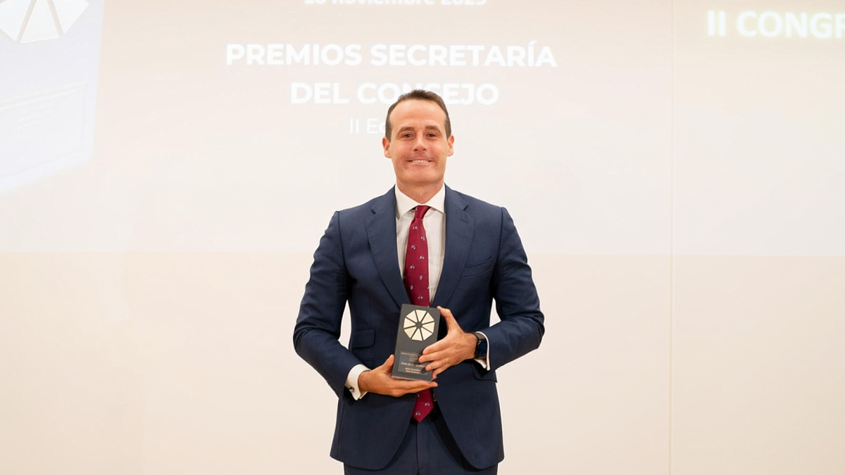 Premiat el secretari general del grup Andbank, Pablo García Montañés