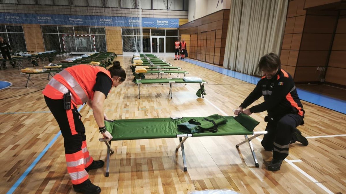 Els voluntaris durant el simulacre.