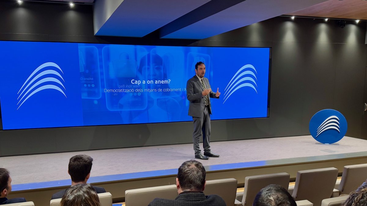 Jordi Serracanta, de l'equip de Banca d'Empreses de Morabanc, durant l'acte d'avui