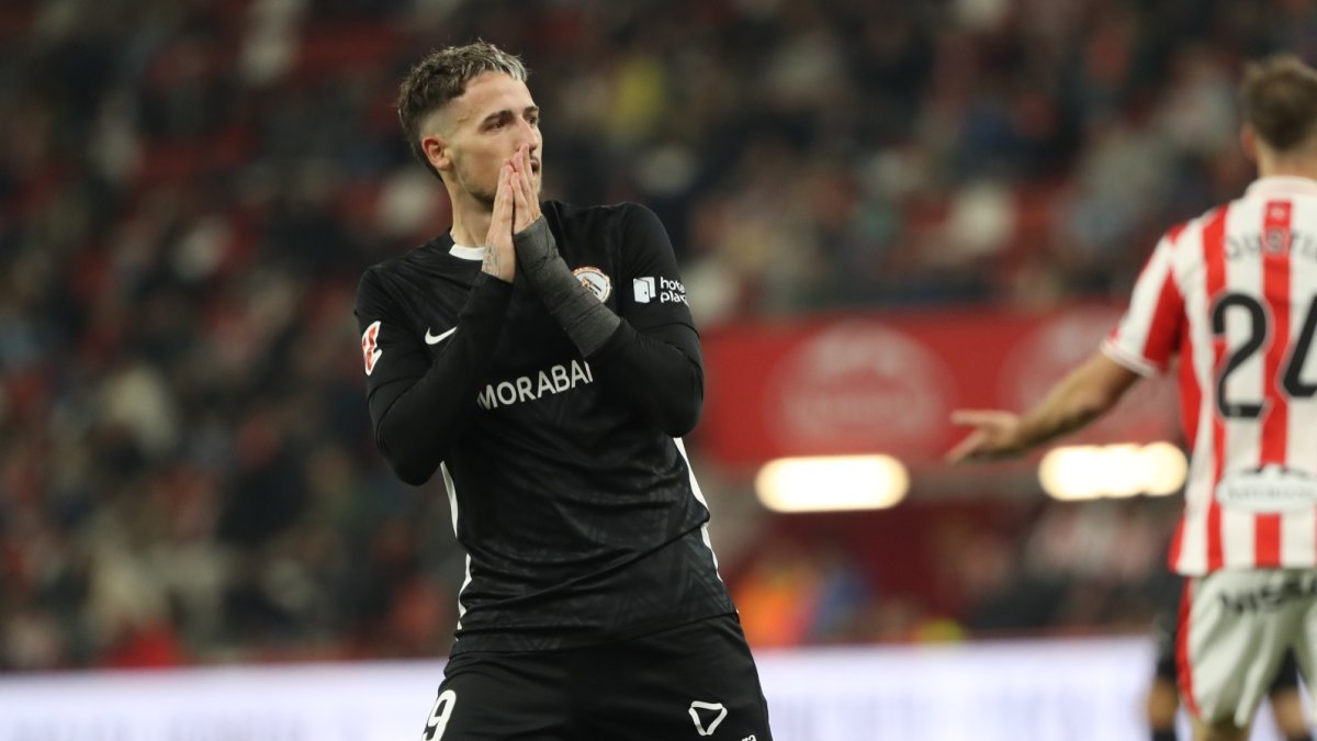 L'FC Andorra rep un cop cruel a Gijón.