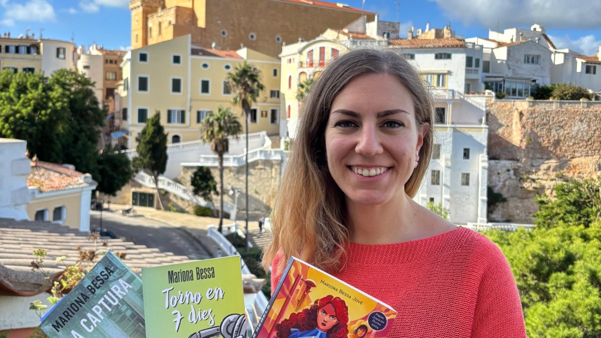 L'escriptora Mariona Bessa a Menorca.