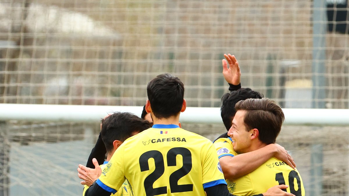 Els jugadors del Ranger’s celebren un gol.