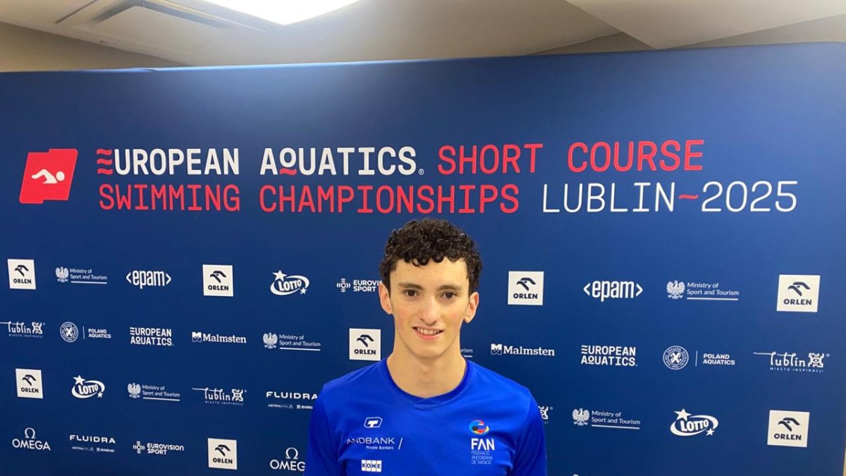 Cuen va fer el rècord nacional dels 200 lliures.