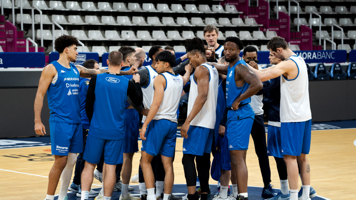 Entrenament dels jugadors del MoraBanc.