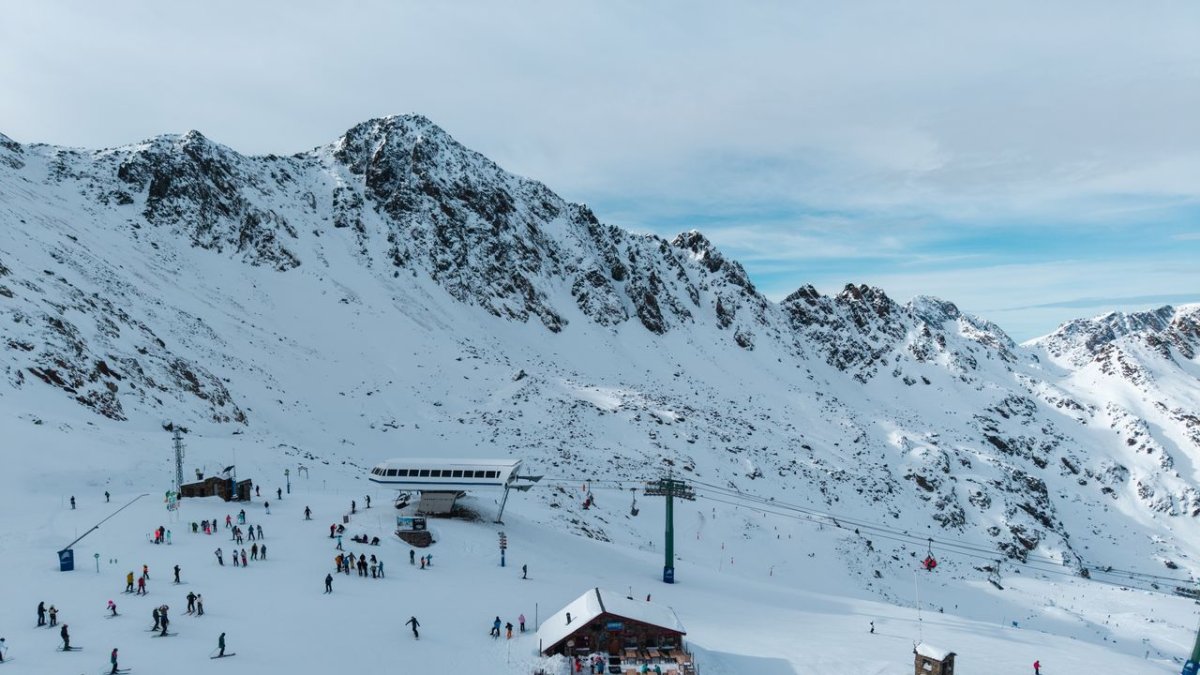 Esquiadors a l’estació d’Ordino Arcalís.