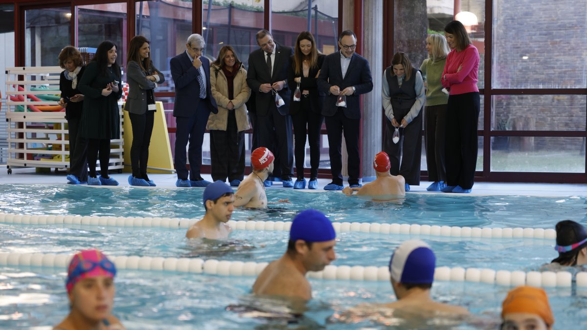 Xavier Espot, Ladislau Baró, Helena Mas i Trini Marín en la visita de Nadal avui a la Fundació Nostra Senyora de Meritxell