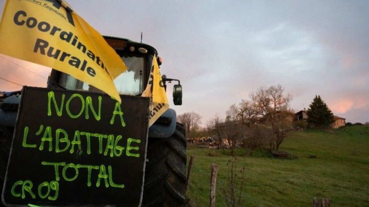 Les protestes agrícoles a l’Arièja mantenen tallat l’accés a Andorra
