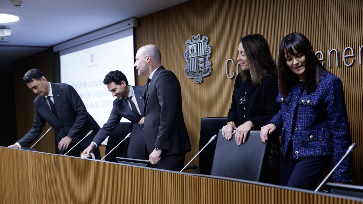 Els compareixents al Consell.