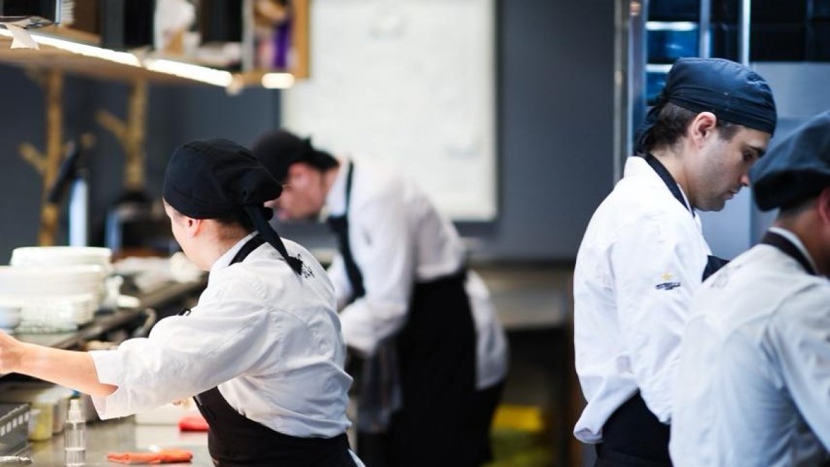 Cuiners del restaurant Beç.