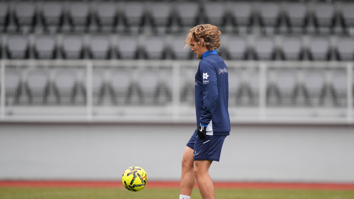 Efe Akman, a l’entrenament d’ahir al Comunal.