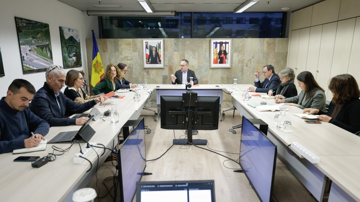 La reunió dels membres del Pacte d'Estat.