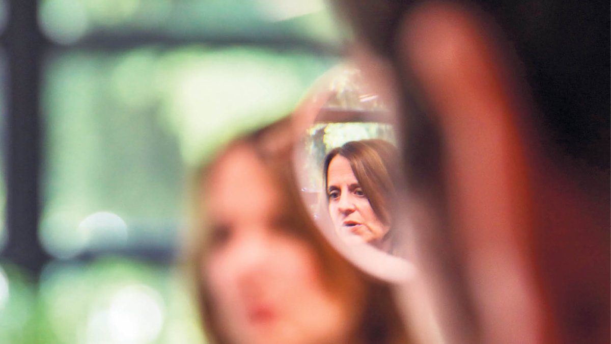 La cònsol major escaldenca, Rosa Gili, al seu despatx.