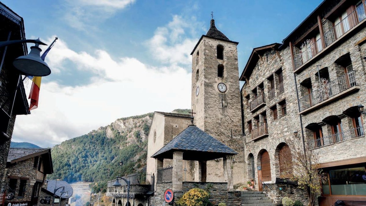 L’església parroquial d’Ordino.