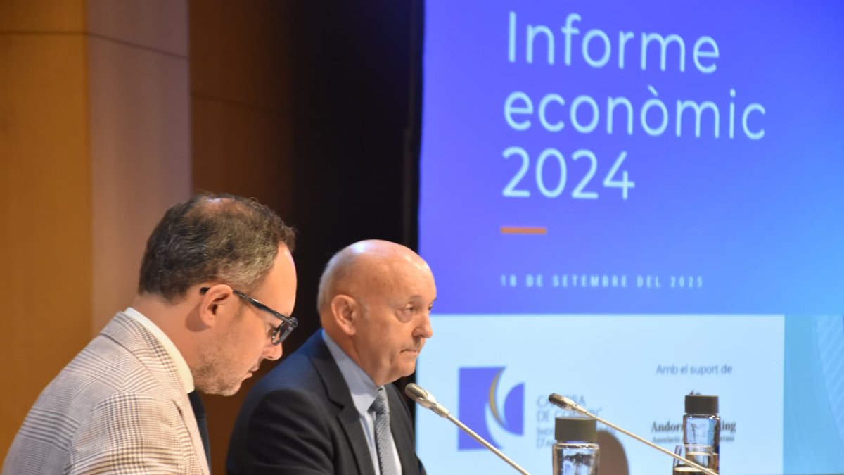 El president de la Cambra de Comerç, Josep M. Mas, i el cap de Govern, Xavier Espot.