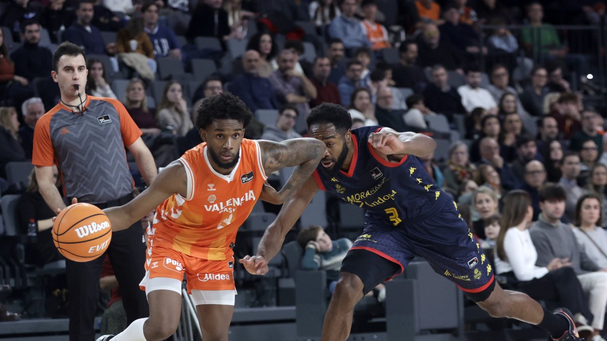 El MoraBanc planta cara però cau a València