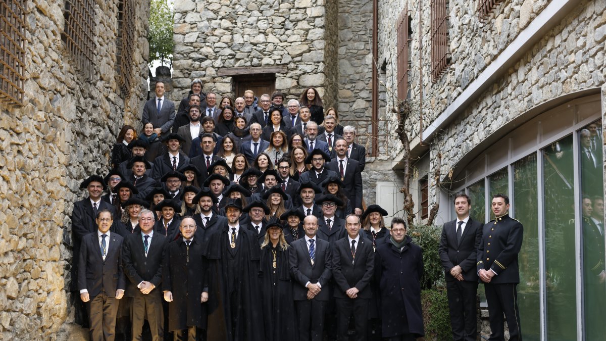 La fotografia tradicional després del Consell de Sant Tomàs.