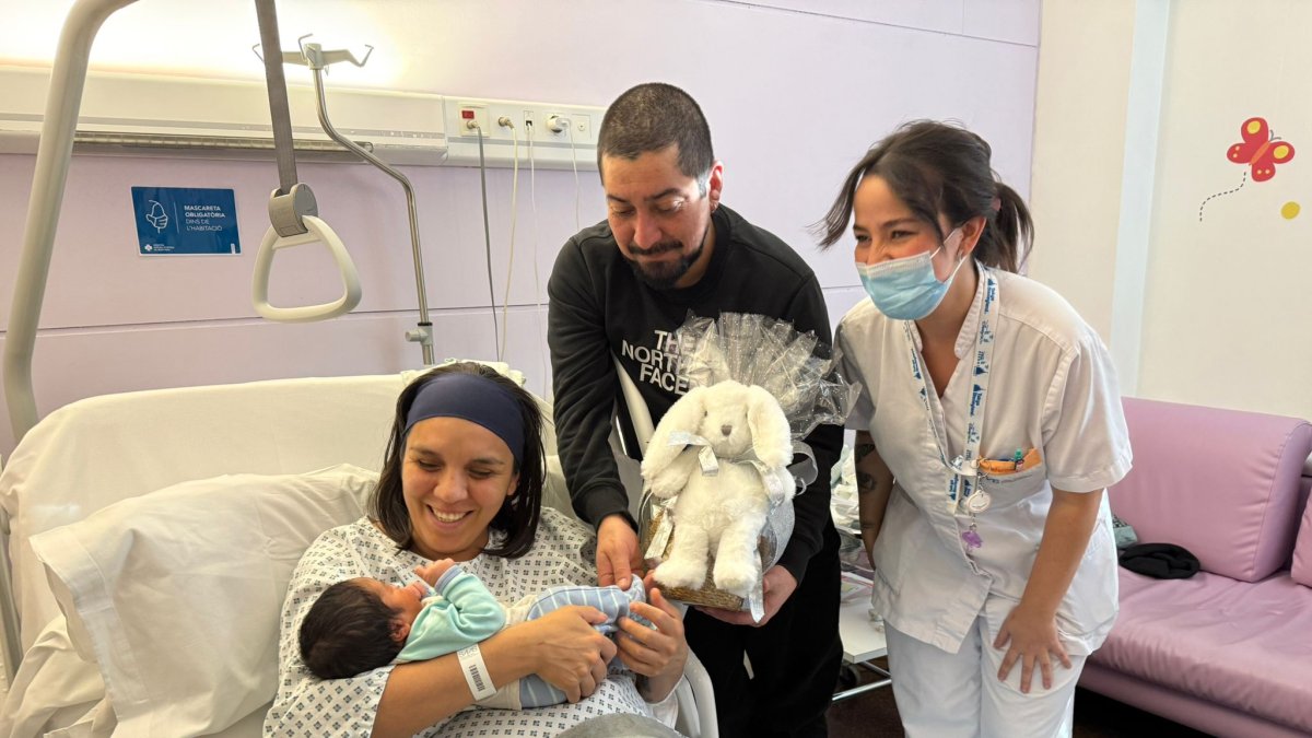 Els pares i el nounat Salvador Aníbal Torres.