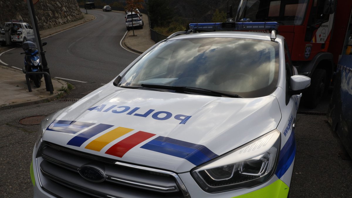 Un cotxe patrulla de la policia.