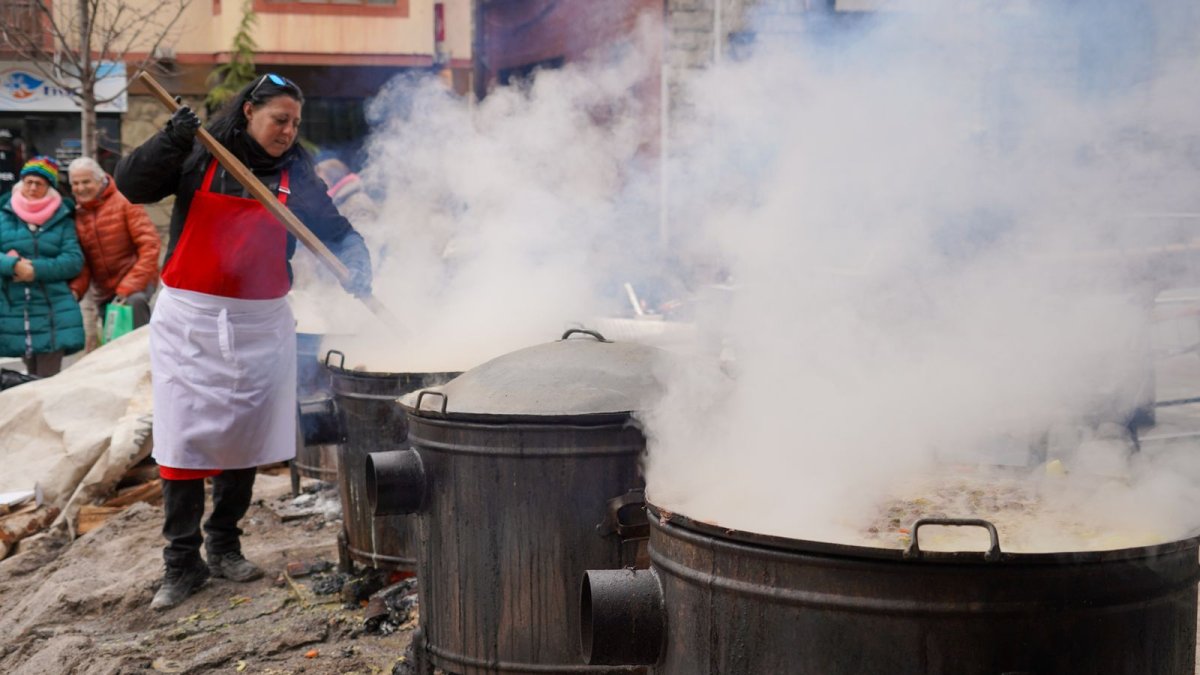 Preparació de l’escudella de Sant Antoni.