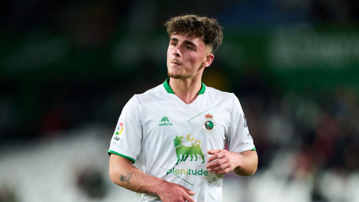 Yeray Cabanzón amb la camiseta del Ràcing de Santander, de la segona divisió espanyola.