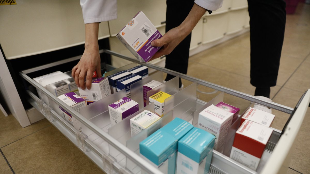 Medicaments en una farmàcia.