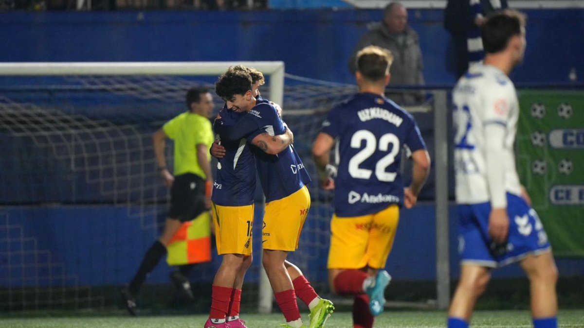 Els tricolors celebren el primer gol del partit.