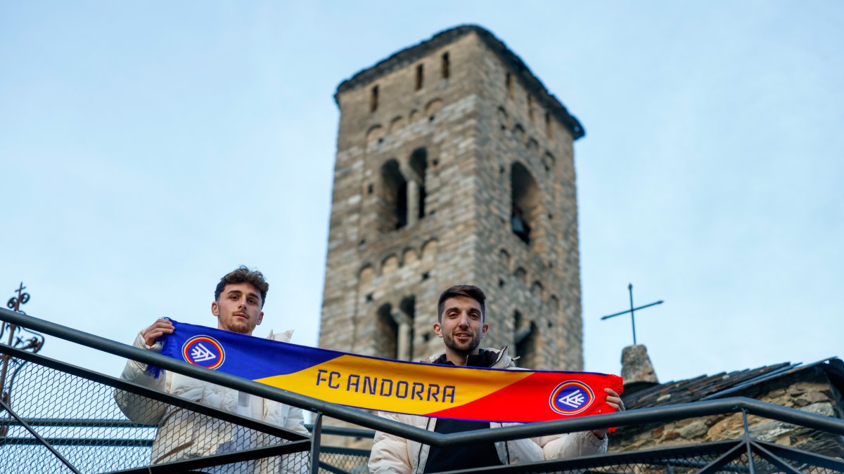 Yeray Cabanzón i Edgar González, durant la seva presentació.