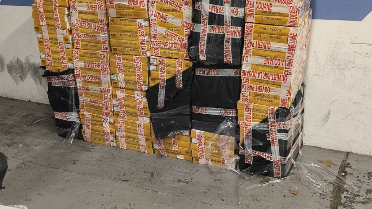 Els 806 paquets de tabac de contraban provinent d'Andorra confiscats.