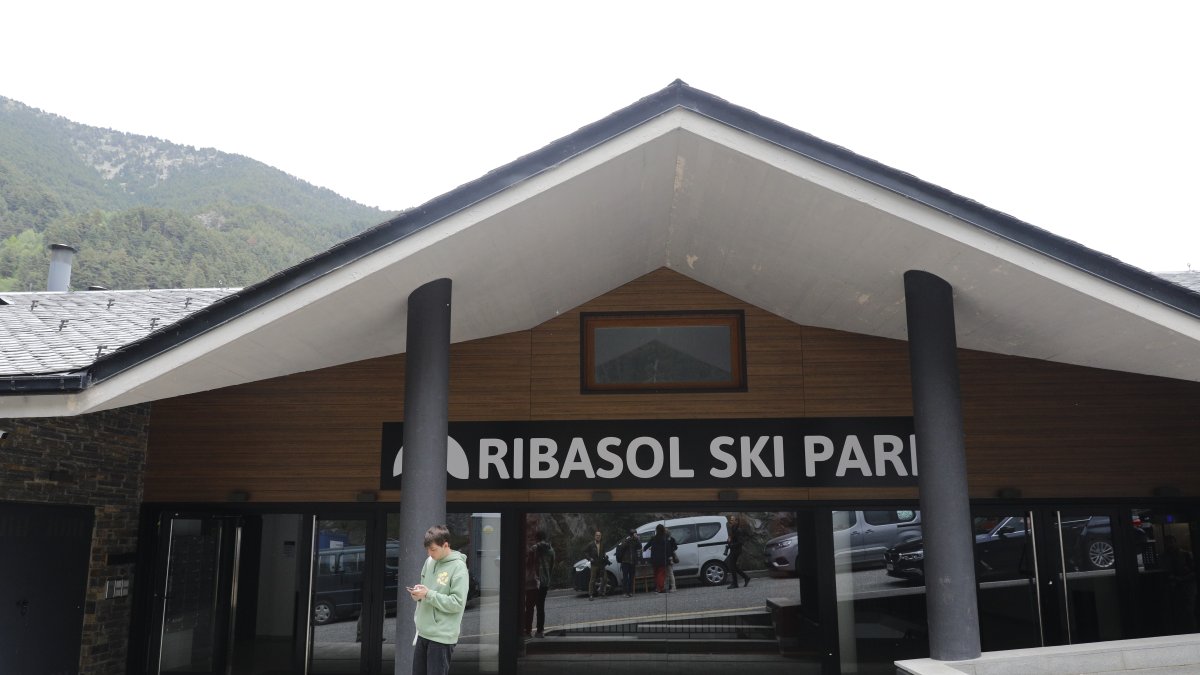 L'edifici complex Ribasol a Arinsal.