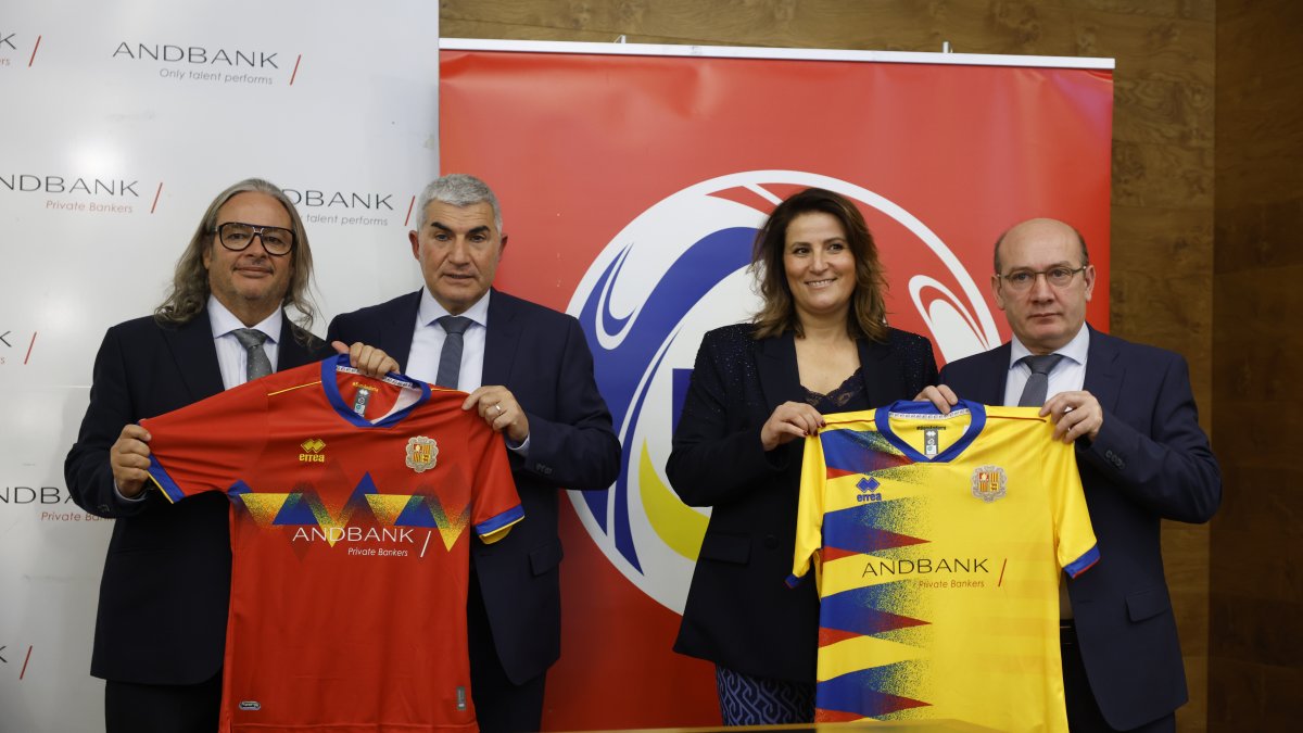 Marc Rodríguez, Fèlix Álvarez, Maria Suárez –Andbank– i Alfonso Martín, ahir.