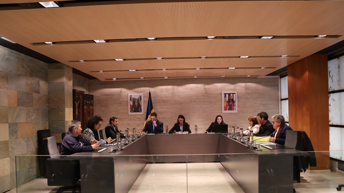 Els consellers d'Ordino durant la sessió de consell de comú.