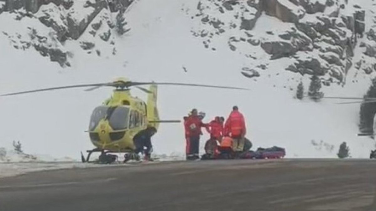 Un mort i un ferit per una allau a Osca.