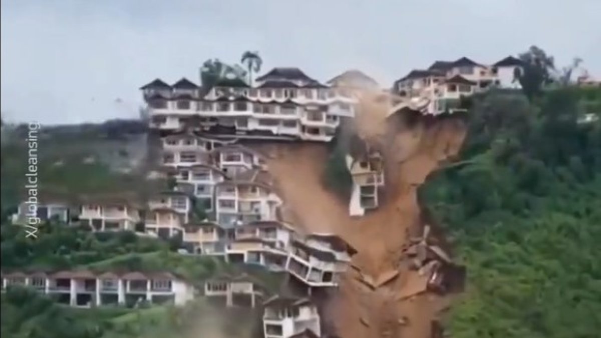 Un poble de Sicília s'esfondra per culpa de les pluges intenses.
