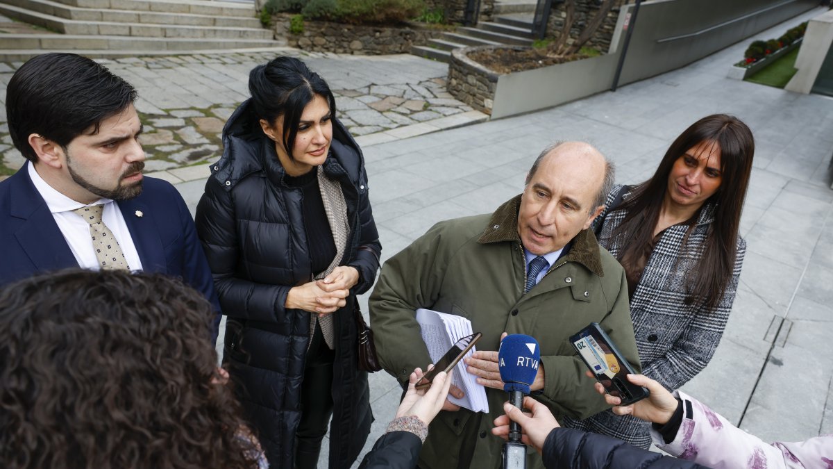 Alfons Clavera i els tres consellers d’AE.