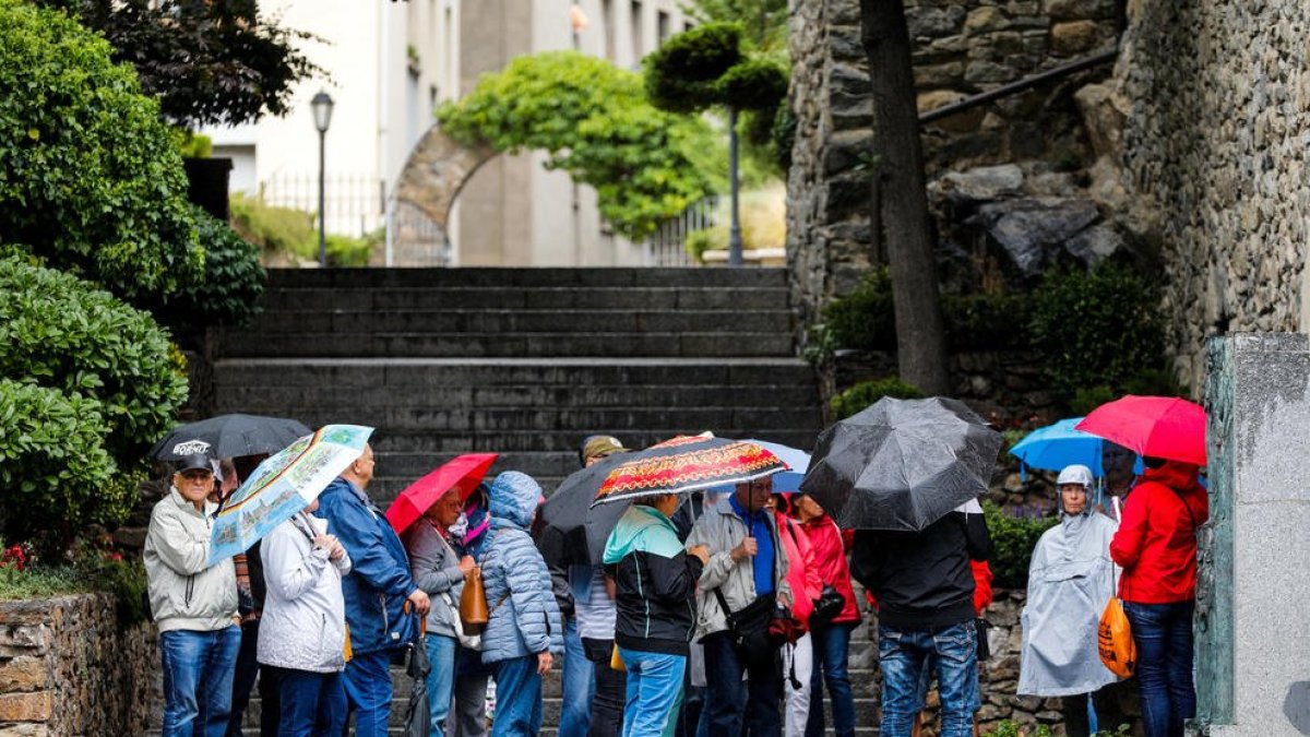 Un grup de visitants a Casa de la Vall