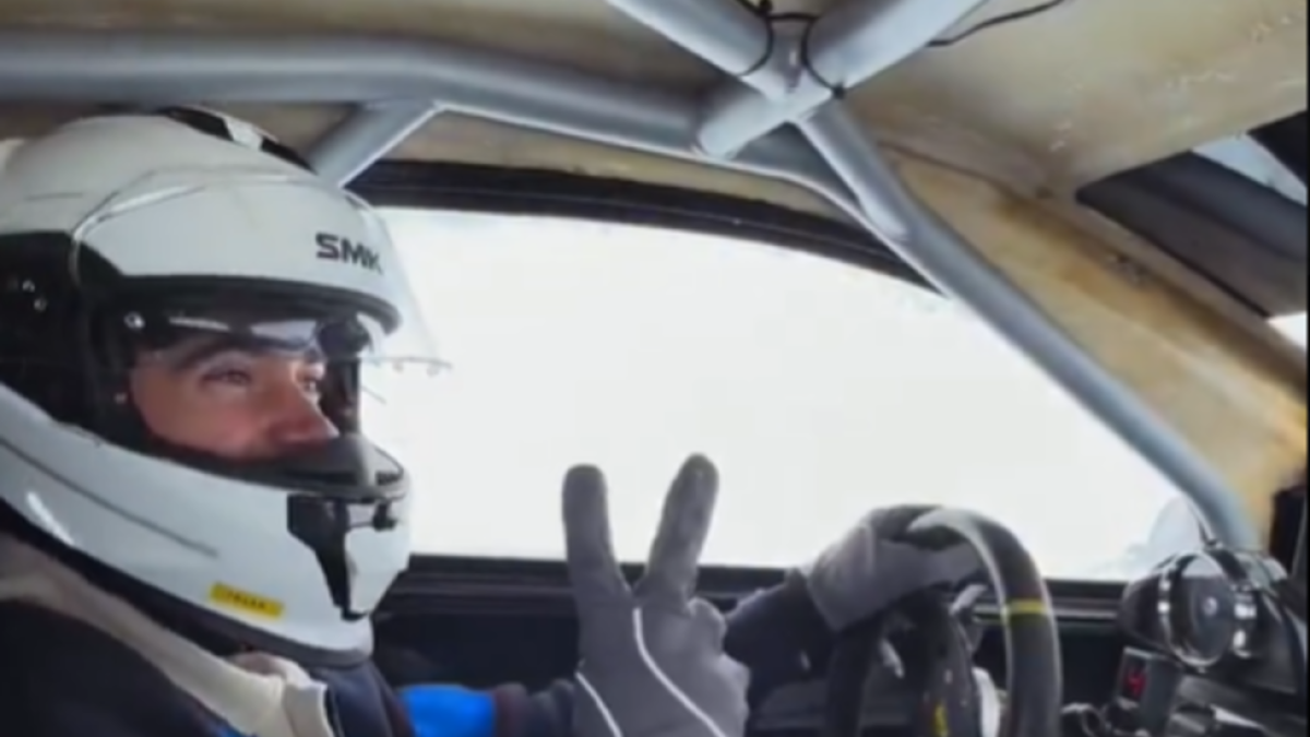 Franco Colapinto roda sobre neu a Andorra