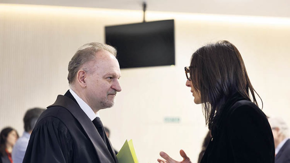 El fiscal general, Xavier Sopena, amb la ministra de Justícia, Ester Molné.