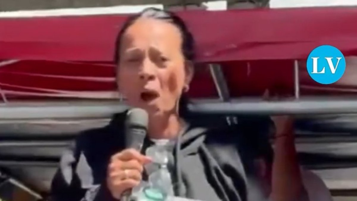 Mare es desmaia al recordar les tortures patides pel seu net de 15 anys, de mans del règim chavista.