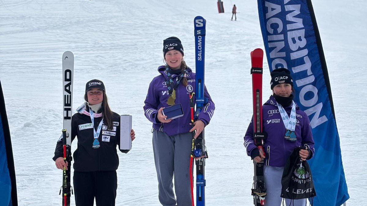 Íria Medina, en un dels podis de Hinterreit.