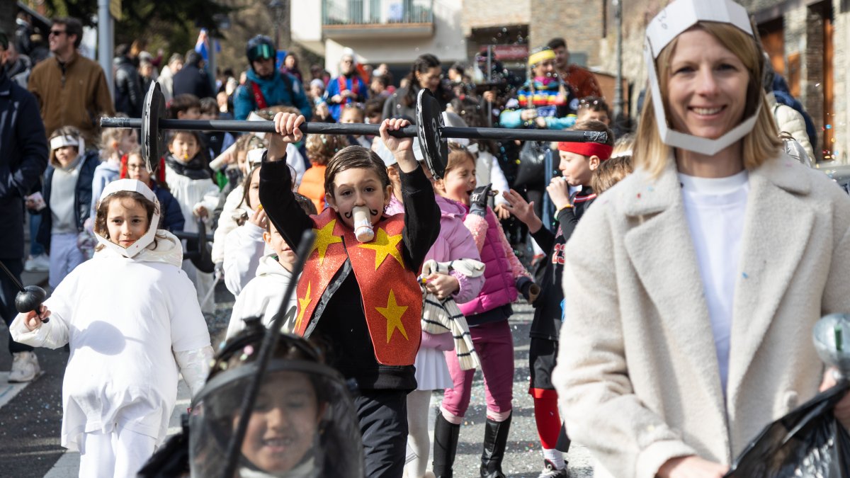 Un nen disfrassat durant el Carnaval de l'any passat a la Massana.